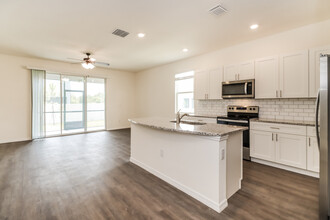 11964 Stoneport Pl in Riverview, FL - Building Photo - Building Photo