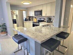 21 E 3rd St in Hialeah, FL - Building Photo - Building Photo