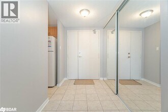 6720 Glen Erin Dr in Mississauga, ON - Building Photo - Building Photo