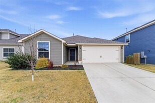 13622 Logan Pass Dr in Ponder, TX - Building Photo