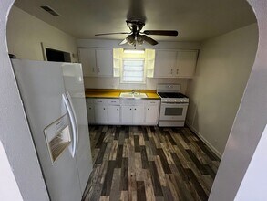 1412 S Brotherton St in Muncie, IN - Building Photo - Building Photo