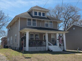 216 W South St in Warrensburg, MO - Building Photo