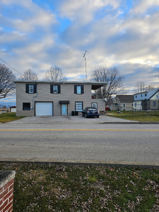 750 Basehoar School Rd in Littlestown, PA - Building Photo