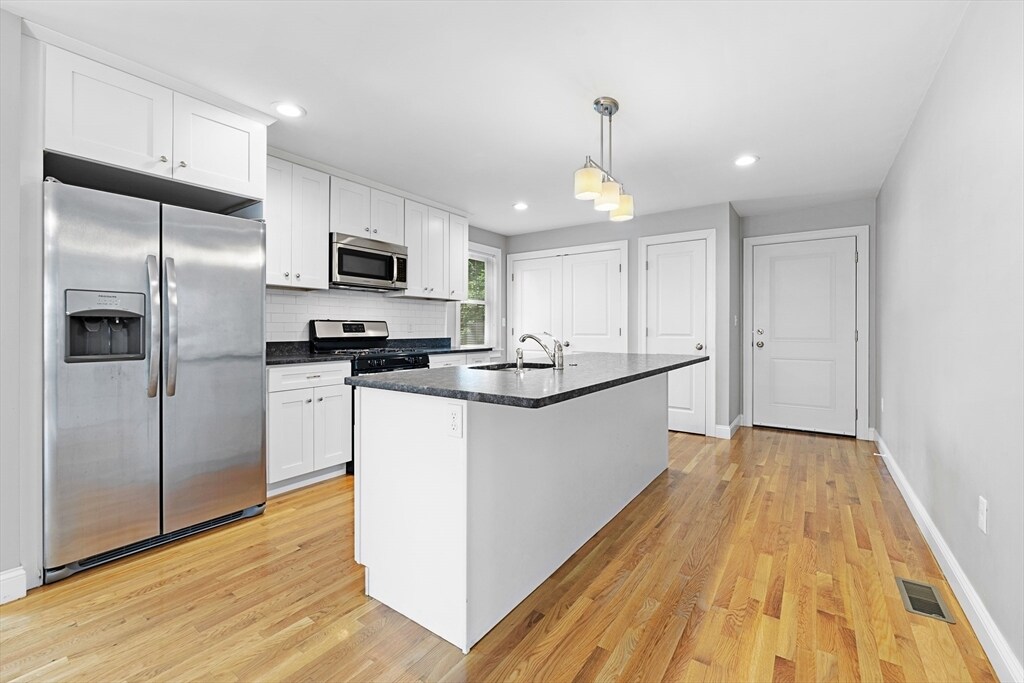 87 Thetford Ave, Unit 87 in Boston, MA - Foto de edificio