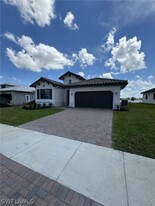 5226 Karlia Dr