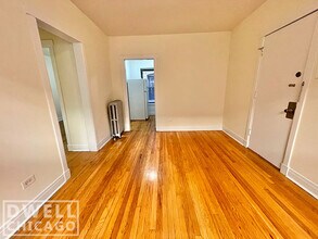 2653 N Spaulding Ave, Unit 3N in Chicago, IL - Foto de edificio - Building Photo