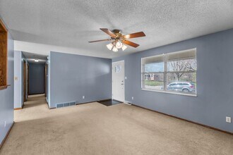 2415 Glenridge Dr in Cape Girardeau, MO - Building Photo - Building Photo