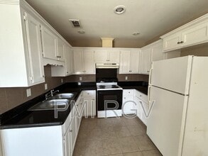 200 W Amy Dr in San Juan, TX - Building Photo - Building Photo