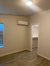 112 Oelkers St in San Antonio, TX - Building Photo - Building Photo