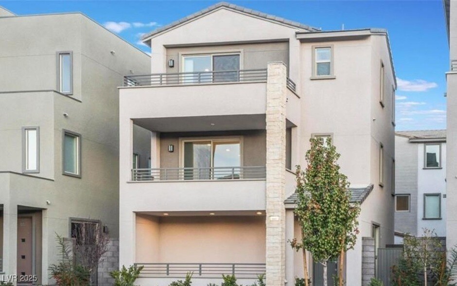 660 Clowder Spring Way in Las Vegas, NV - Building Photo