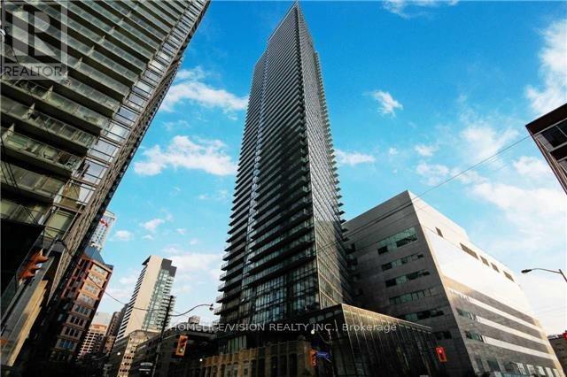832-4832 Bay St. in Toronto, ON - Building Photo