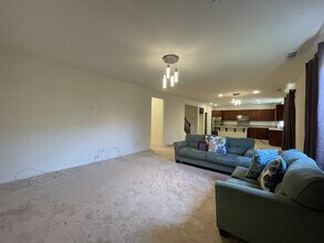 53015 Astrid Way in Lake Elsinore, CA - Building Photo - Building Photo