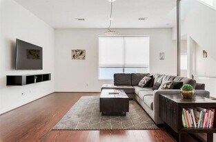 2423 Wentworth St in Houston, TX - Building Photo