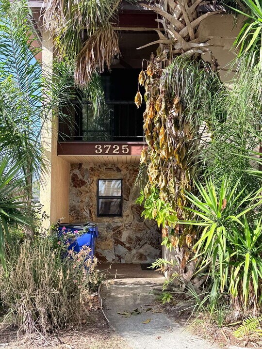 3725 Edgewater Dr in Sebring, FL - Building Photo