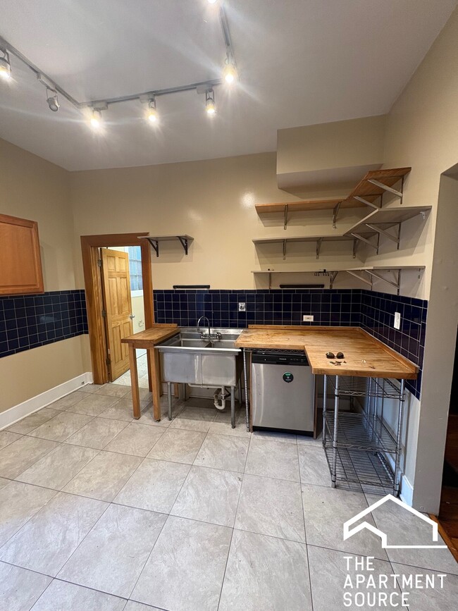 property at 1154 W 18th St