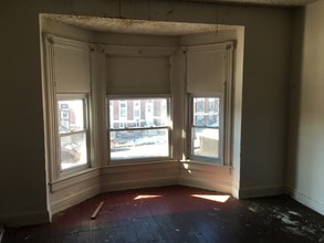 2129 Homewood Ave in Baltimore, MD - Foto de edificio - Building Photo