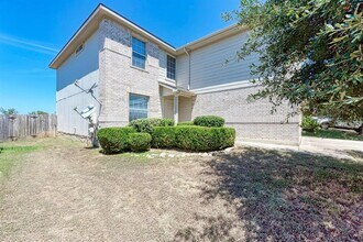 289 Drystone Trail in Liberty Hill, TX - Building Photo - Building Photo