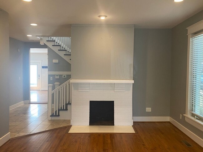 property at 3107 Vanderbilt Pl