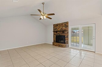 1605 Morningside Dr in Cleburne, TX - Building Photo - Building Photo