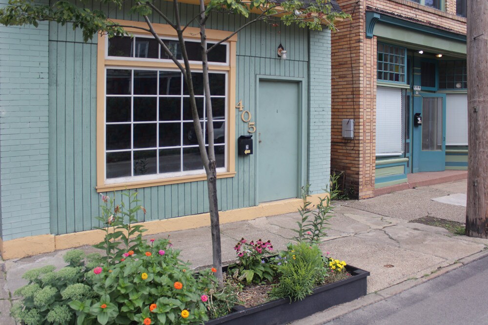 405 S Trenton Ave, Unit 2 in Pittsburgh, PA - Building Photo