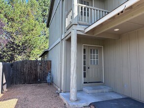 16662 Shaw Pine Ct in La Pine, OR - Building Photo - Building Photo