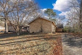 6104 Meadowbrook Ln, Unit 126-312 in North Little Rock, AR - Building Photo - Building Photo