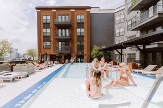 LC SoBro in Nashville, TN - Foto de edificio - Building Photo