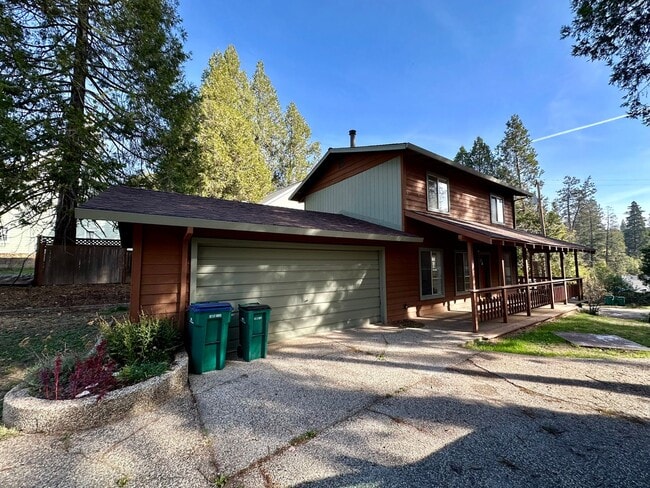 property at 526 Ivy St