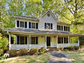 2122 Yorkshire Ct in Woodstock, GA - Building Photo