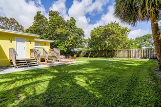 269 NE 16th St in Delray Beach, FL - Foto de edificio - Building Photo