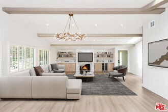 1190 Bienveneda Ave in Los Angeles, CA - Building Photo - Building Photo