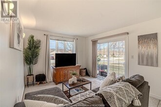 1708 Banwell Rd in Windsor, ON - Building Photo - Building Photo