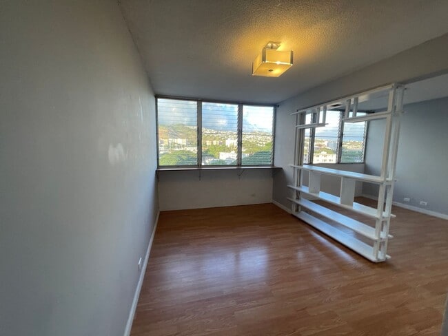 property at 2648 Kuilei St