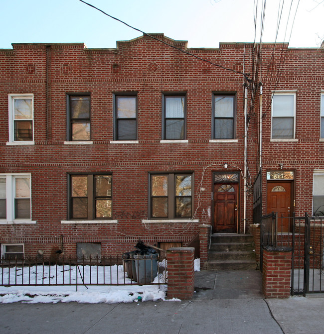 615 Euclid Ave in Brooklyn, NY - Foto de edificio - Building Photo