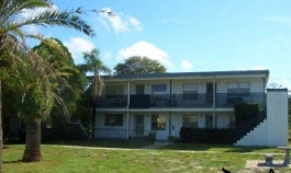 Enarc Apartments in Dunedin, FL - Building Photo