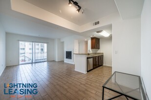 11925-11923 Kling St in Los Angeles, CA - Building Photo