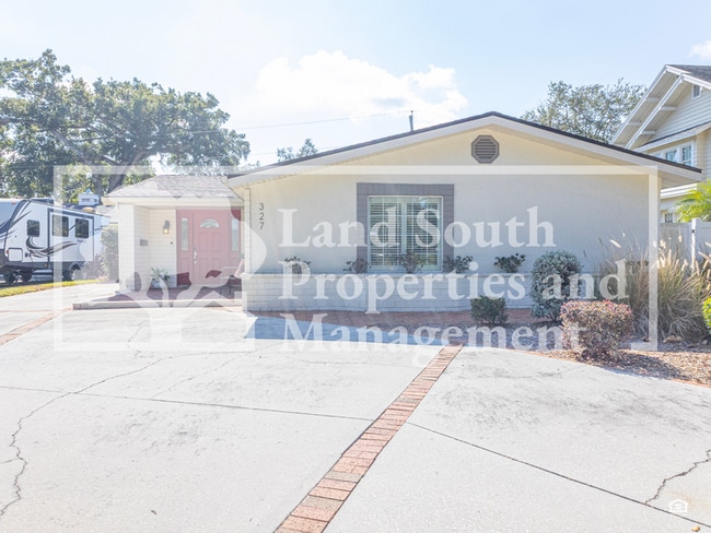 327 Easton Dr in Lakeland, FL - Building Photo - Building Photo