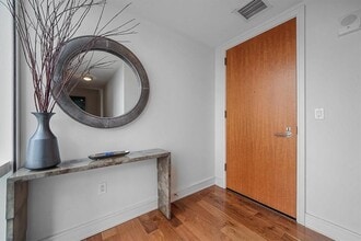 1 Renaissance Square in White Plains, NY - Building Photo - Building Photo