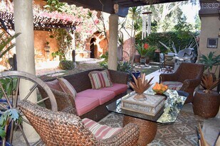 7815 W 83rd St in Los Angeles, CA - Building Photo