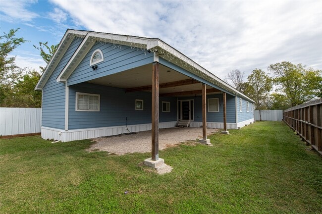 7610 Harlem St in Baytown, TX - Building Photo - Building Photo