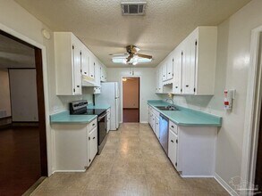 4260 Cherry Laurel Dr in Pensacola, FL - Building Photo - Building Photo