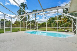 10567 Paso Fino Dr in Wellington, FL - Building Photo