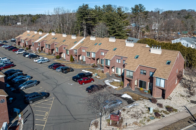 Redstone Commons in Bristol, CT - Building Photo - Building Photo