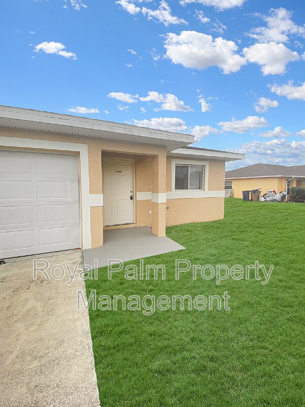 2411 Paul Ave S in Lehigh Acres, FL - Building Photo - Building Photo