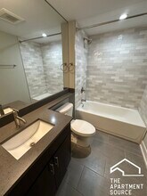 918 Crain St, Unit GDN West in Evanston, IL - Building Photo - Building Photo