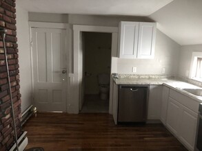 97 Oxford St, Unit 2 in Somerville, MA - Foto de edificio - Building Photo