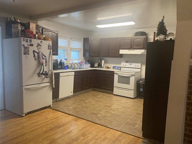 property at 3523 Wellington St