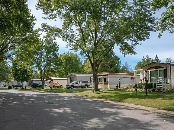 2132 Pacific Dr in Clarksville, IN - Building Photo - Building Photo