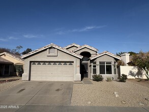 1782 E Gail Dr in Chandler, AZ - Foto de edificio - Building Photo