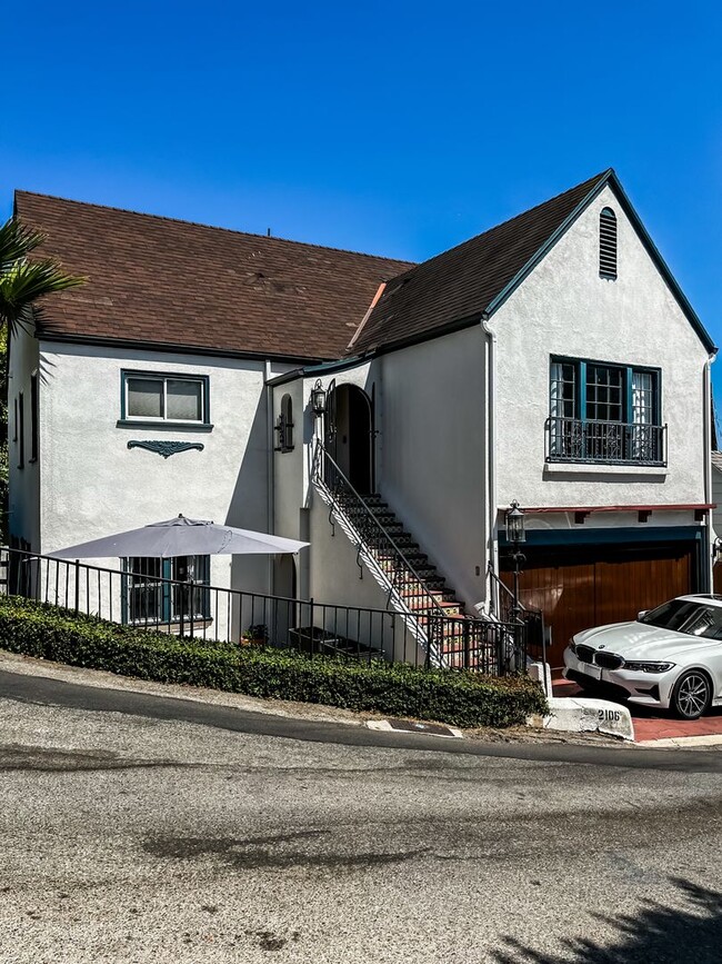 2106 Rockledge Rd in Los Angeles, CA - Building Photo - Building Photo